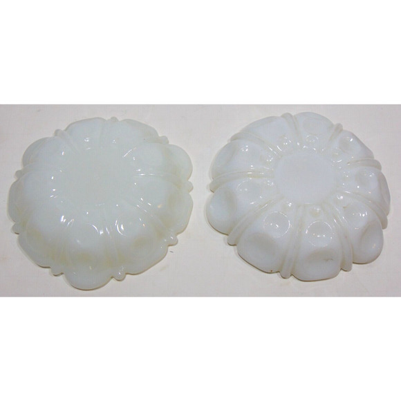 Ashtray Milk Glass 5.5" Anchor Hocking Thumbprint 2 Ashtrays Mid Century Dishes - Picture 3 of 8